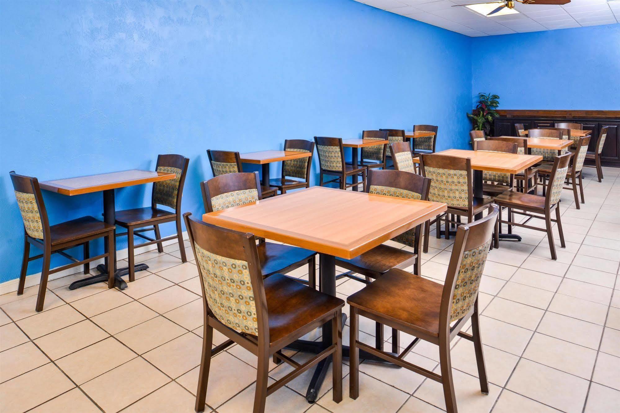 Americas Best Value Inn Clute Esterno foto