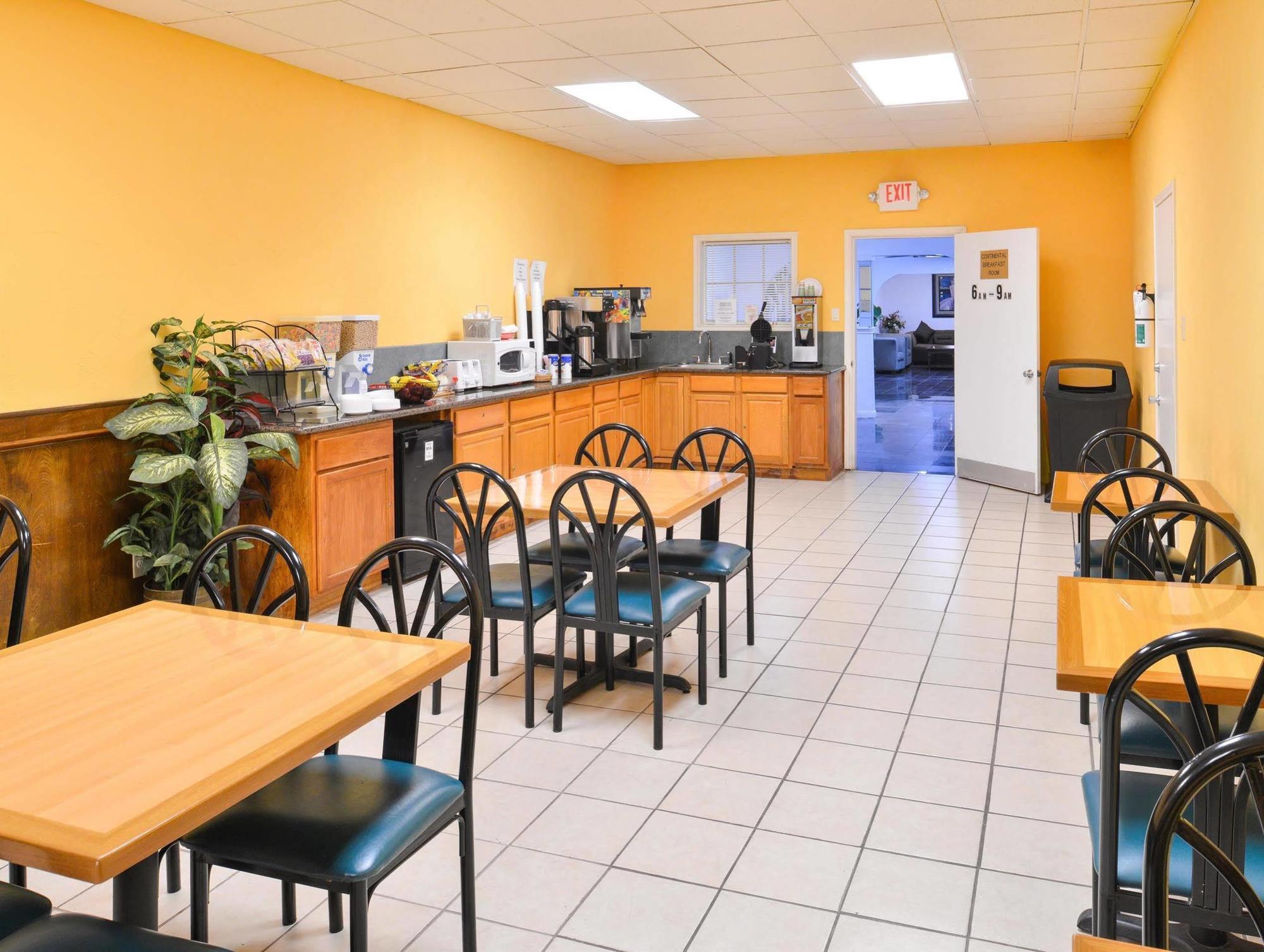 Americas Best Value Inn Clute Esterno foto